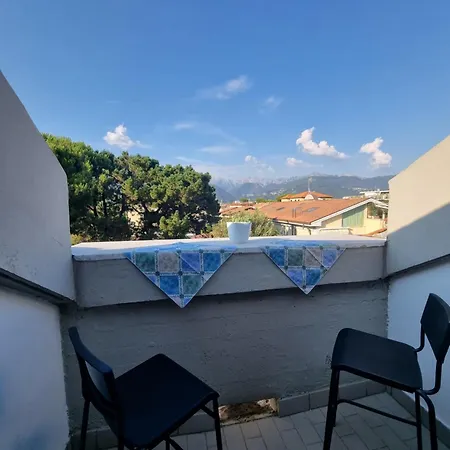 A Un Passo Dal Mare - Vista Mare Apartment *