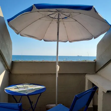 A Un Passo Dal Mare - Vista Mare アパート